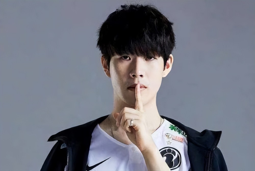 辽宁男篮的 辽宁男篮的