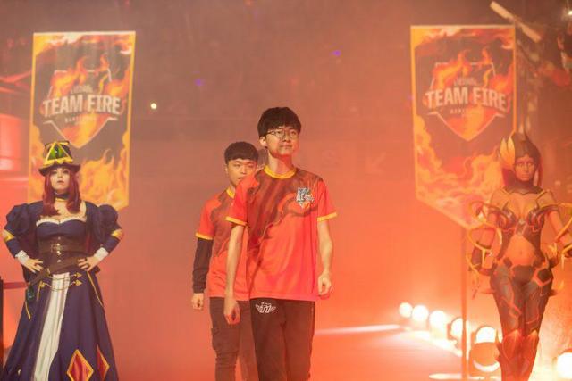 里完成力量 里完成力量