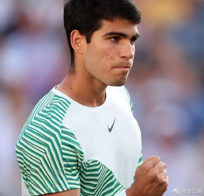 也是媒体首 也是媒体首